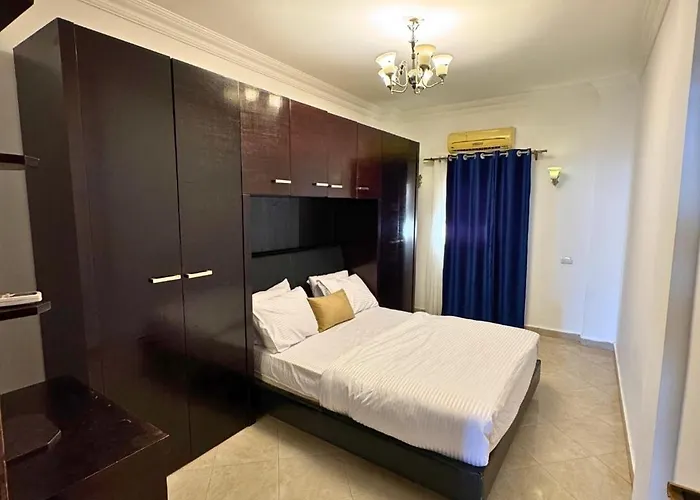 Lucky Palace Aparthotel 3*