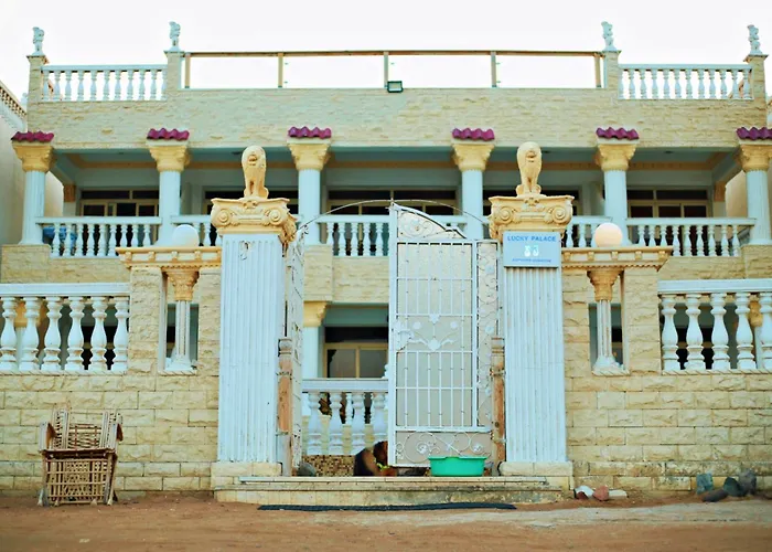 Aparthotel Lucky Palace 3*