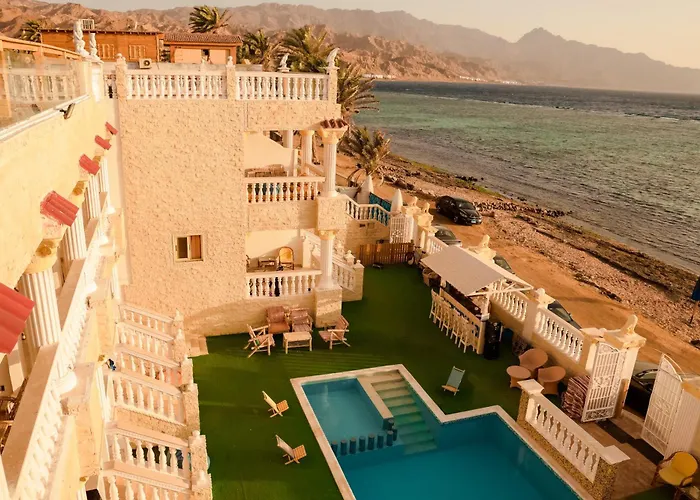 Lucky Palace Aparthotel 3*