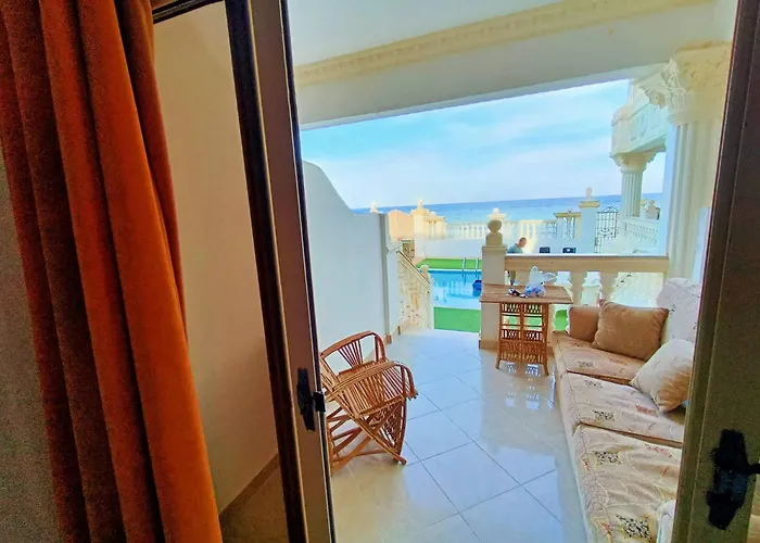 Lucky Palace Aparthotel 3*